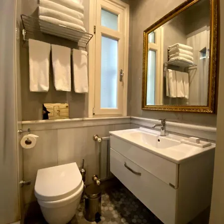 Meroddi Galata Flats Apartment *