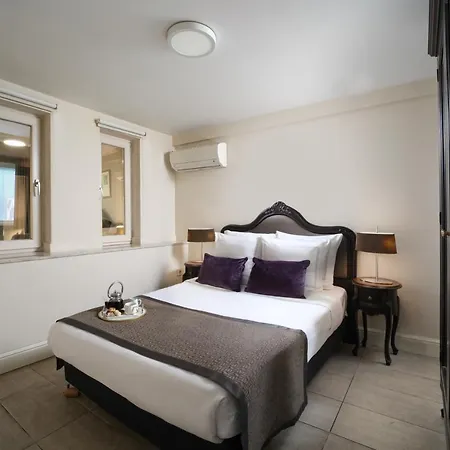 Meroddi Galata Flats *