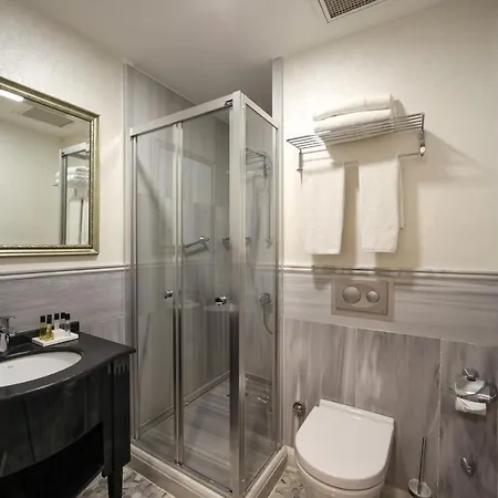 Meroddi Galata Flats Apartment