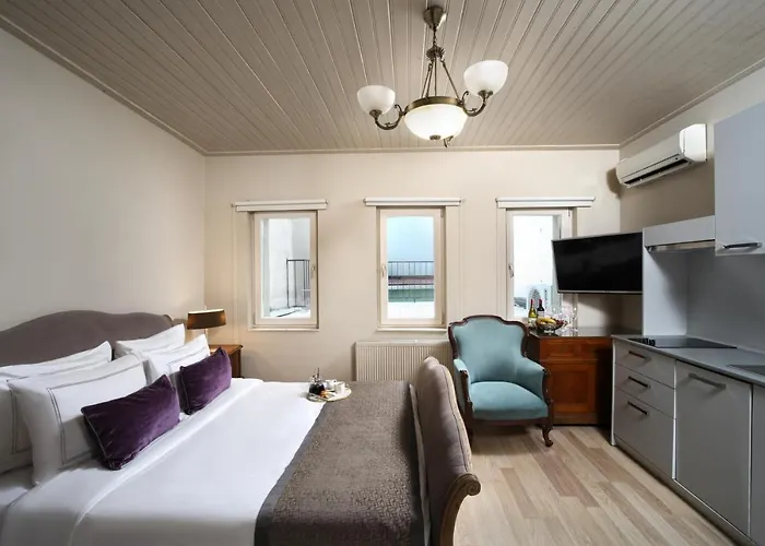 Meroddi Galata Flats