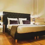 Meroddi Galata Flats Apartman